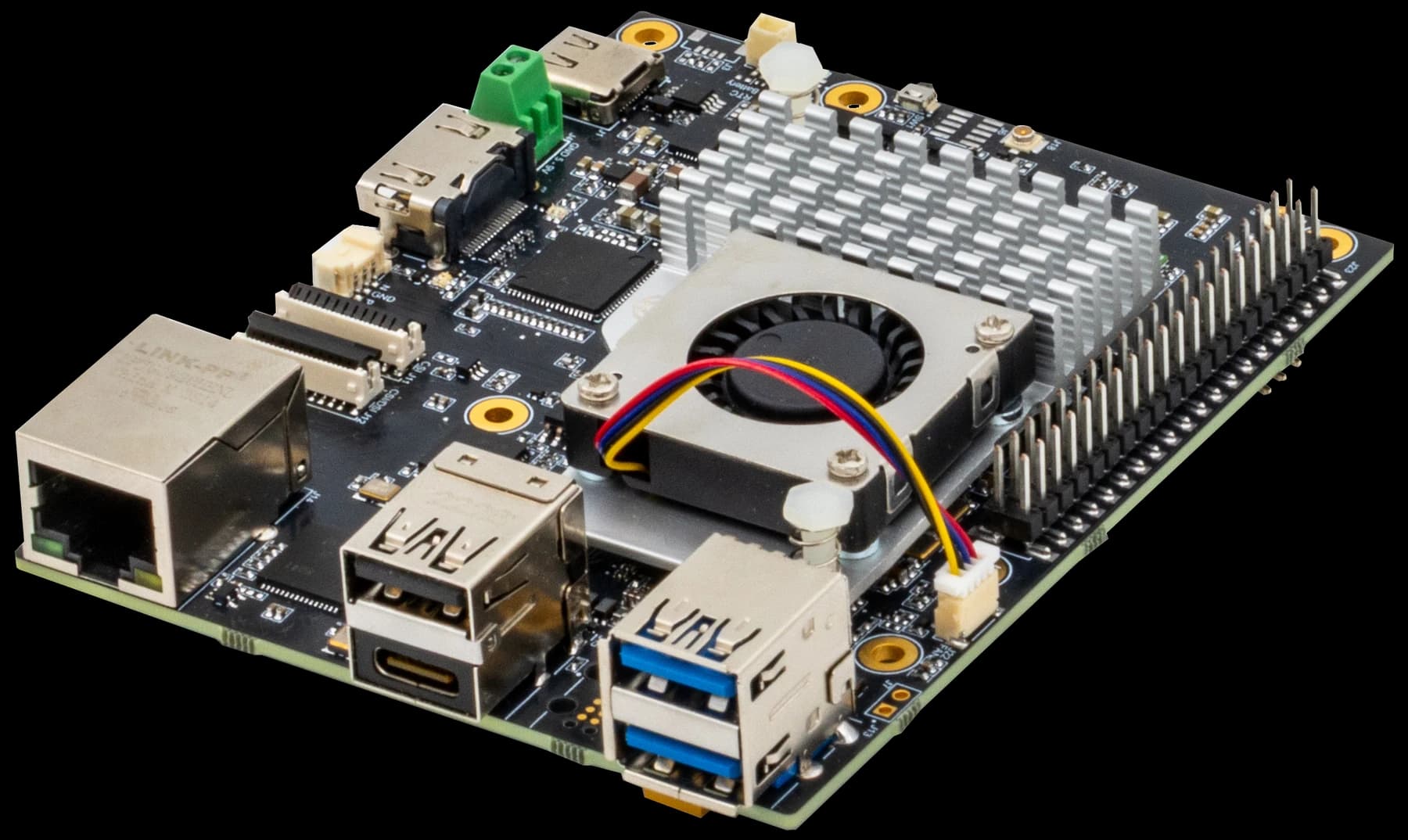 T3 Gemstone O1 kartının açılı görünümü; soğutucu bloğu, fan, Ethernet ve USB portları